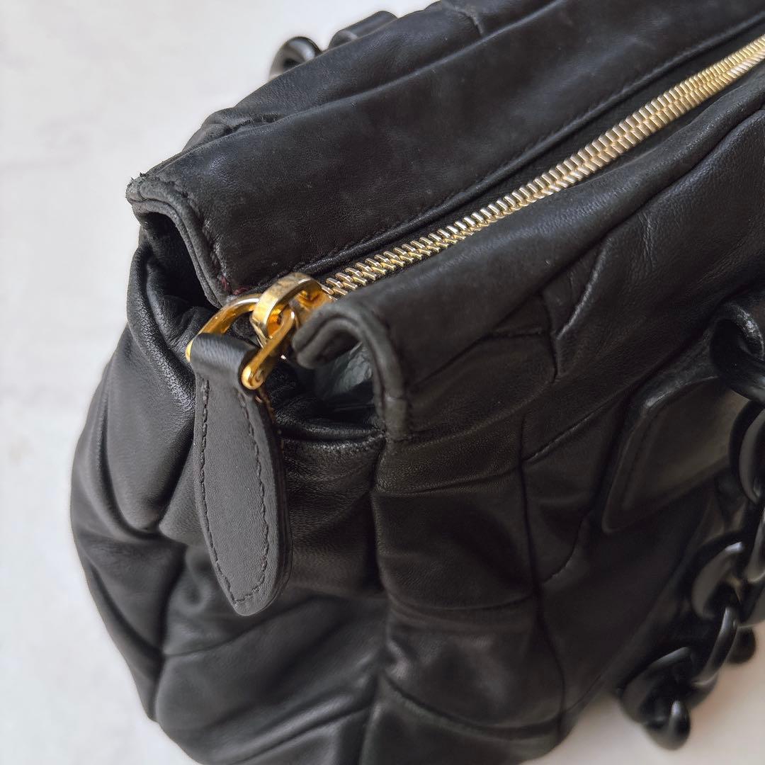 MIUMIU ブラックレザー キルティング チェーン 黒 ショルダーバッグ