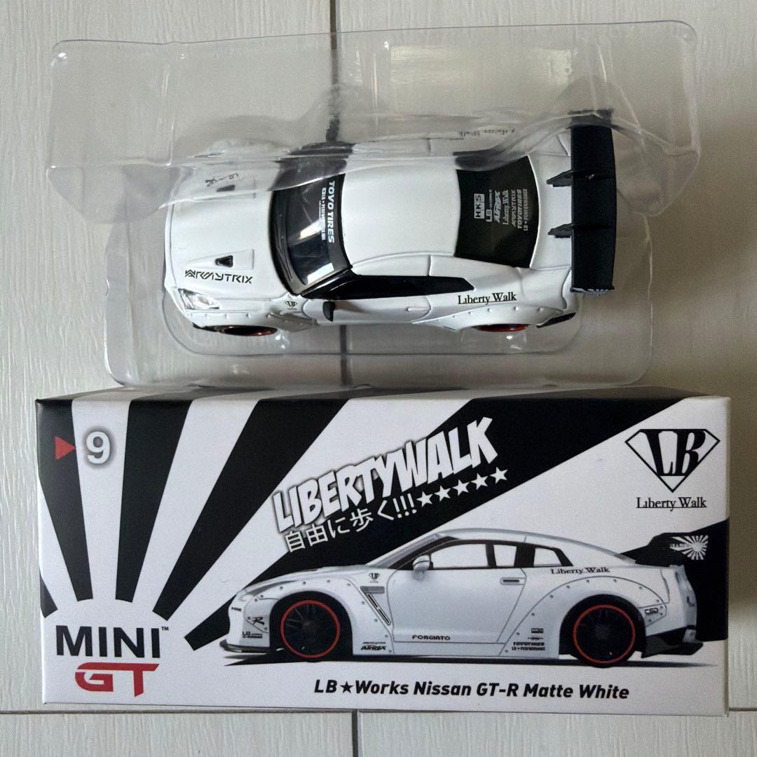 Liberty Walk LB Works Nissan GT-R ミニカー