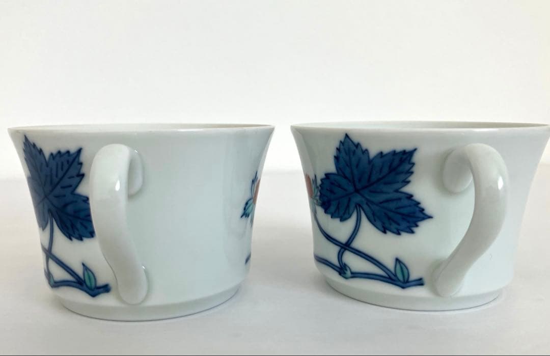 極美品★今泉今右衛門★2客★錦苺絵紅茶碗★カップ＆ソーサー★有田焼★ARITA