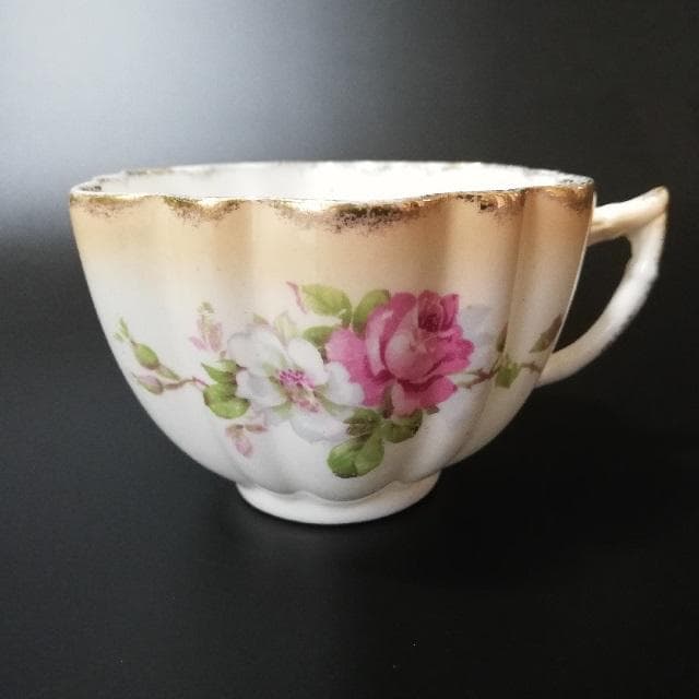 クイーンアン　カップアンドソーサー　アンティーク　希少品