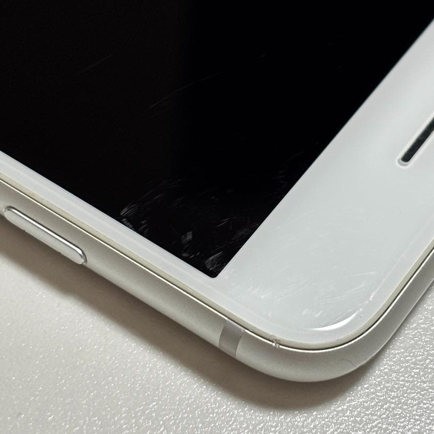 iPhone 8 本体 64GB シルバー バッテリー81% 動作良好