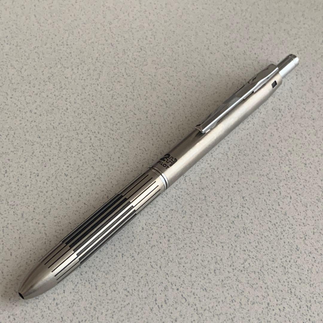りゅ様用　パイロット　2＋1 蝕刻仕様　多機能ボールペン
