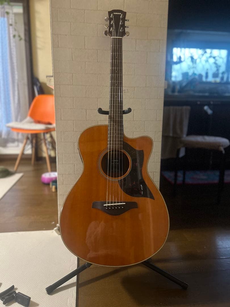 【美品YAMAHAAC1M ケース・カポ・チューナー付きエレアコギター 新弦付き