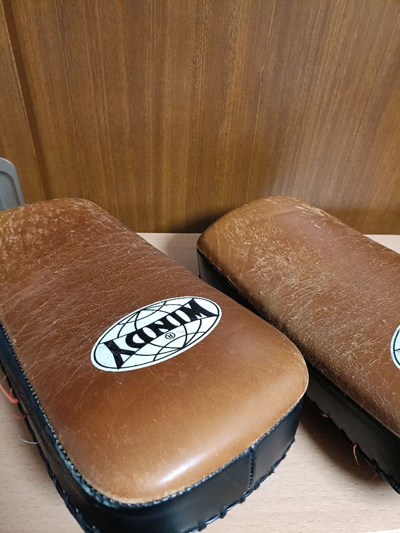 WINDY KP-6 スーパーキックミット　③