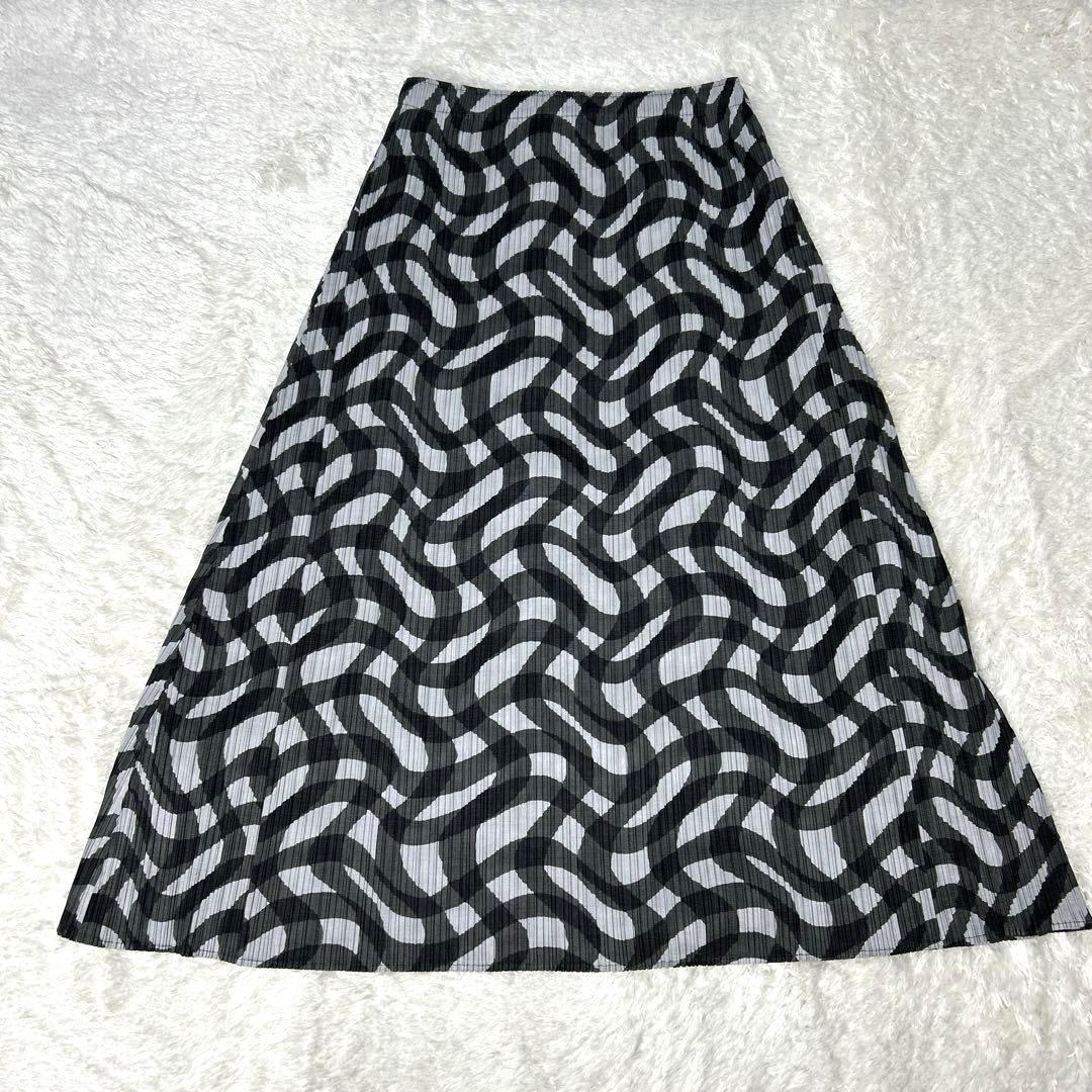 PLEATS PLEASE プリーツプリーズ イッセイミヤケ　総柄 スカート