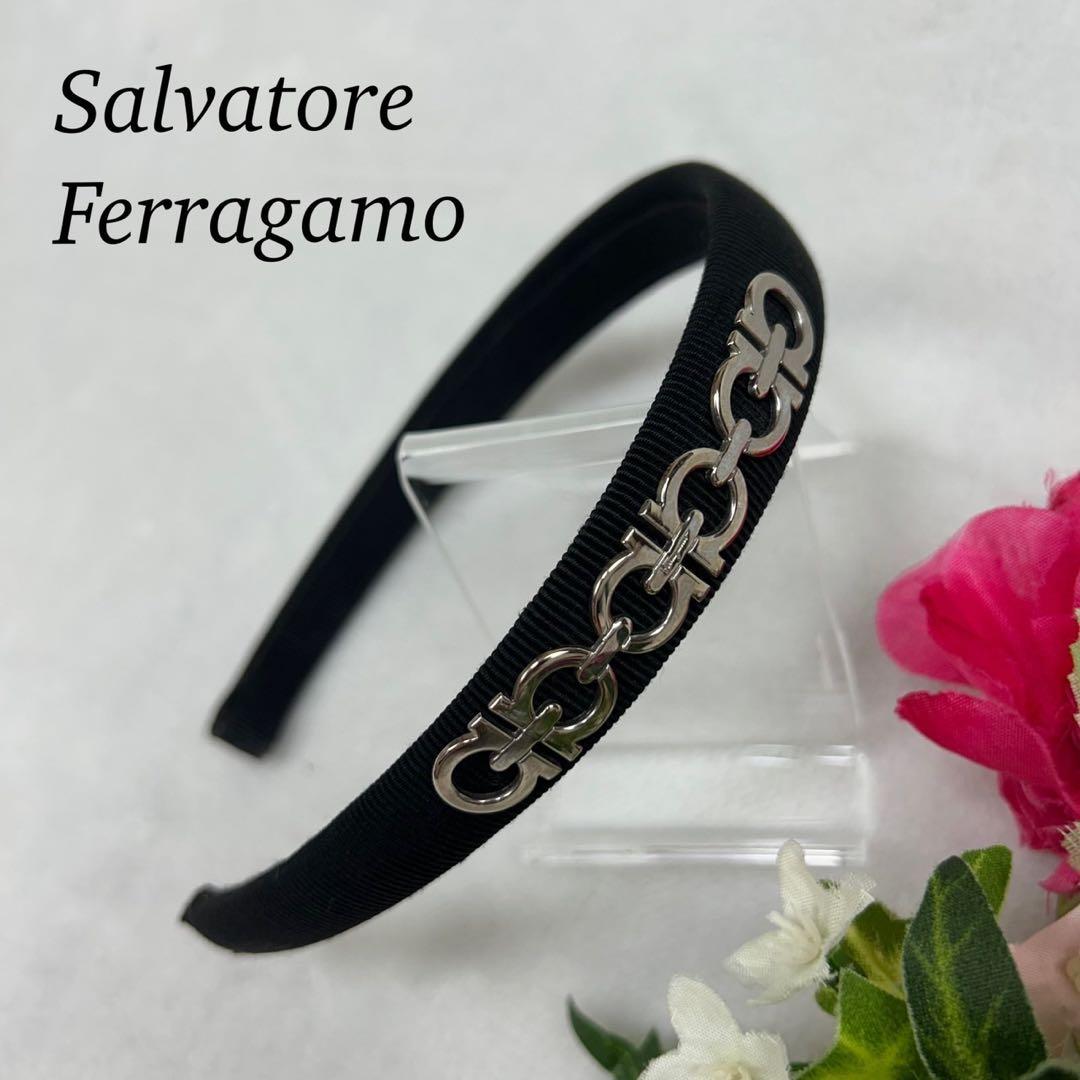 H632 美品 希少デザイン サルヴァトーレフェラガモ カチューシャ レディース