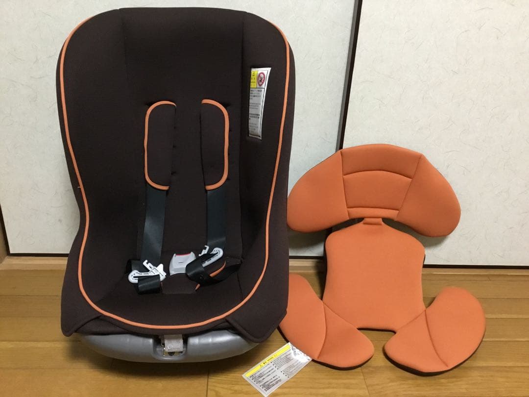 【美品】Combi チャイルドシート　ミニマグランデ　インナークッション付き