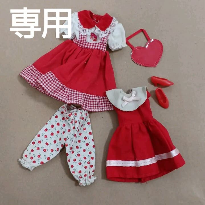 【専用】リカちゃん  赤いコーデ  昭和レトロ  ワンピース  靴とバッグ付き