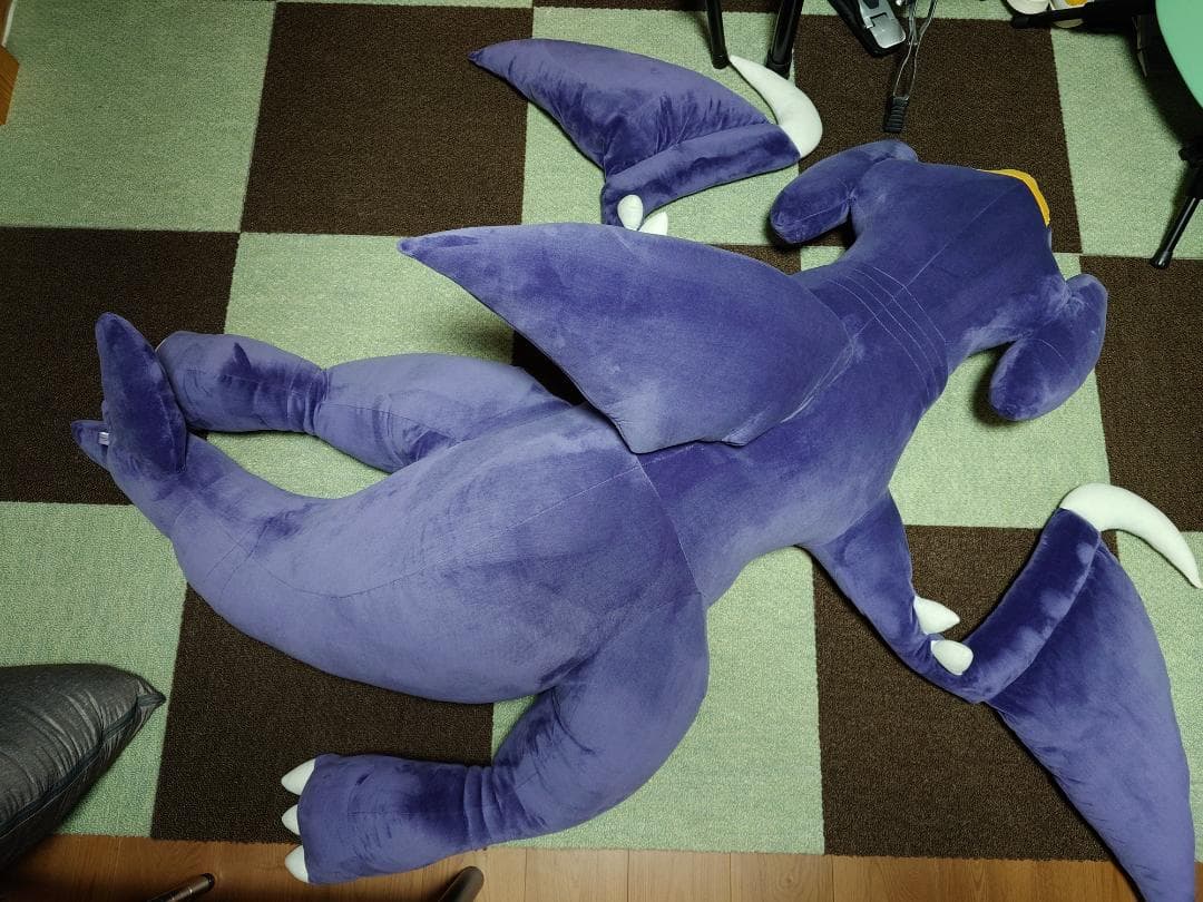 大きなガブリアスクッション