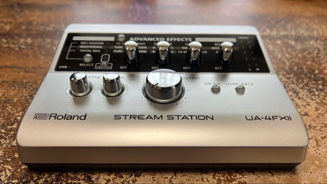 [美品] Roland UA-4FX2 [接続ケーブル付]