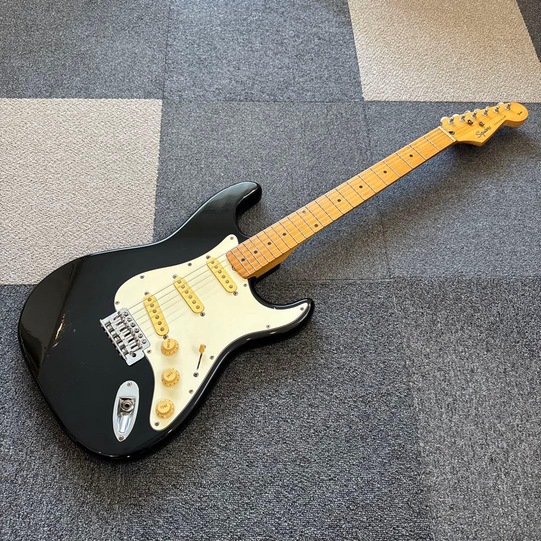 Squier Stratocaster ブラック
