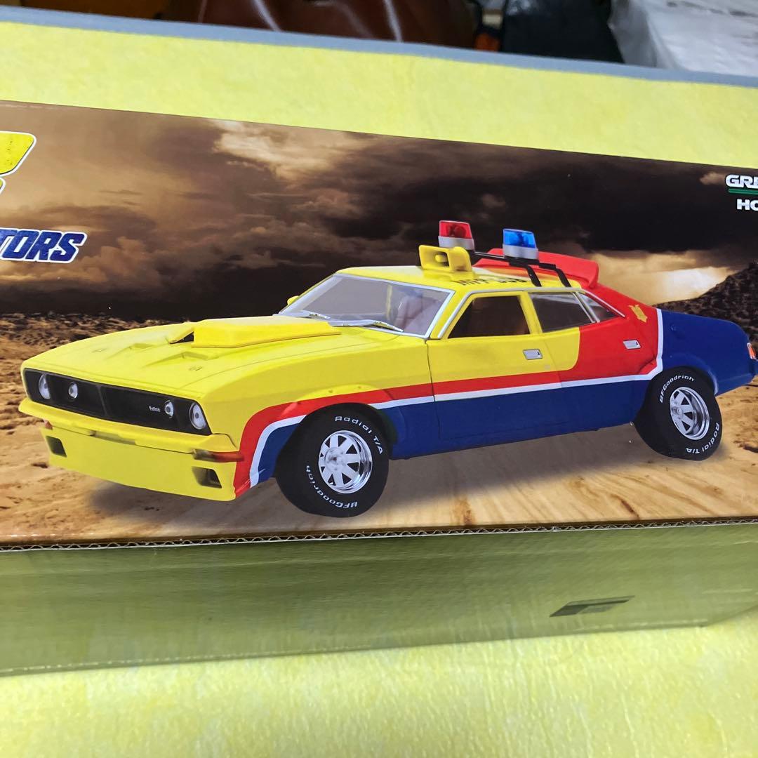 マッドマックス1974 Ford Falcon XB パトカー 1/18スケール