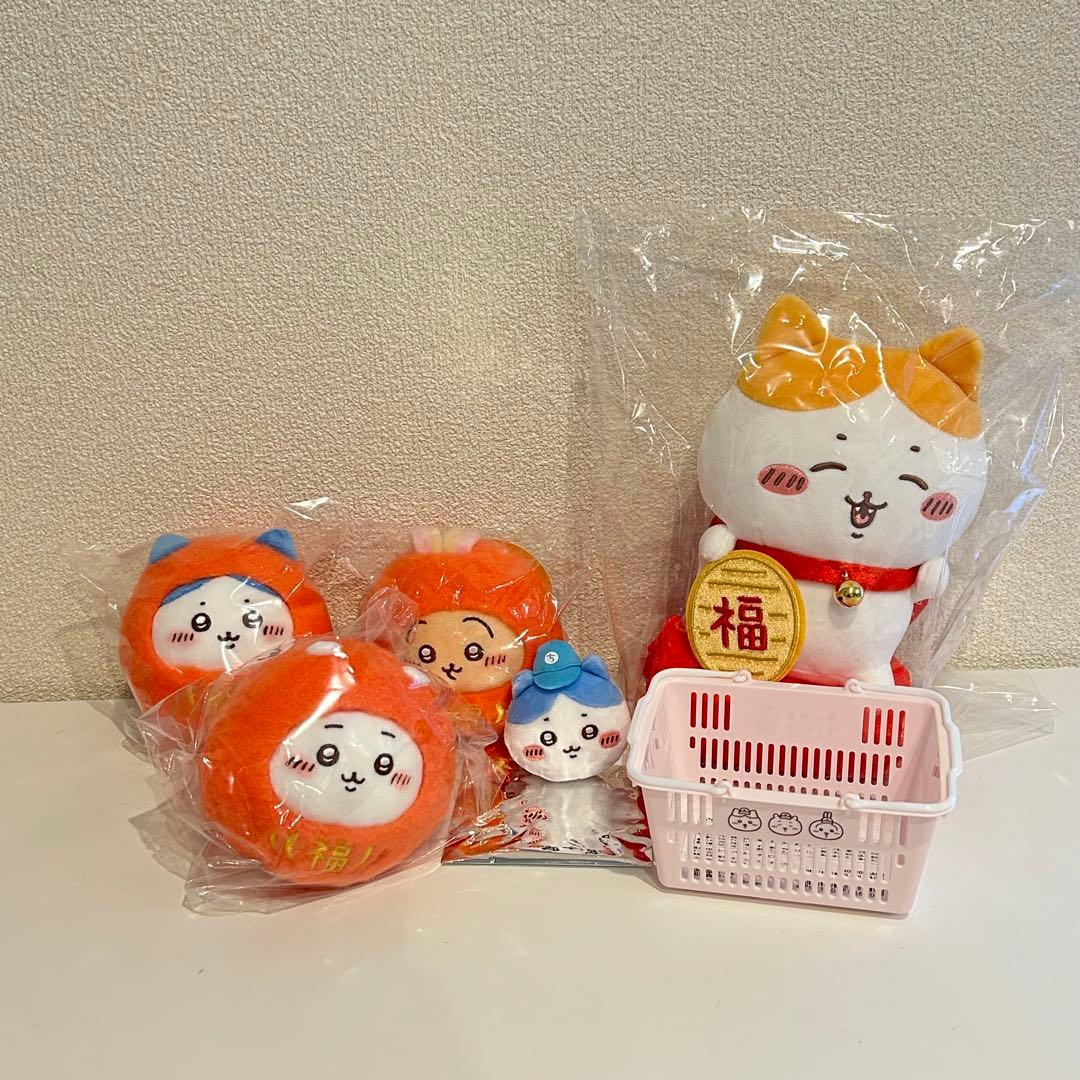 ちいかわ　ぬいぐるみ　招福　だるまになっちゃった　おかおバッチ　ミニカゴ