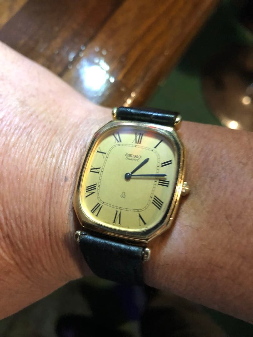 koka様　セイコー　シャリオ　SEIKO スクエア　ローマン文字　腕時計