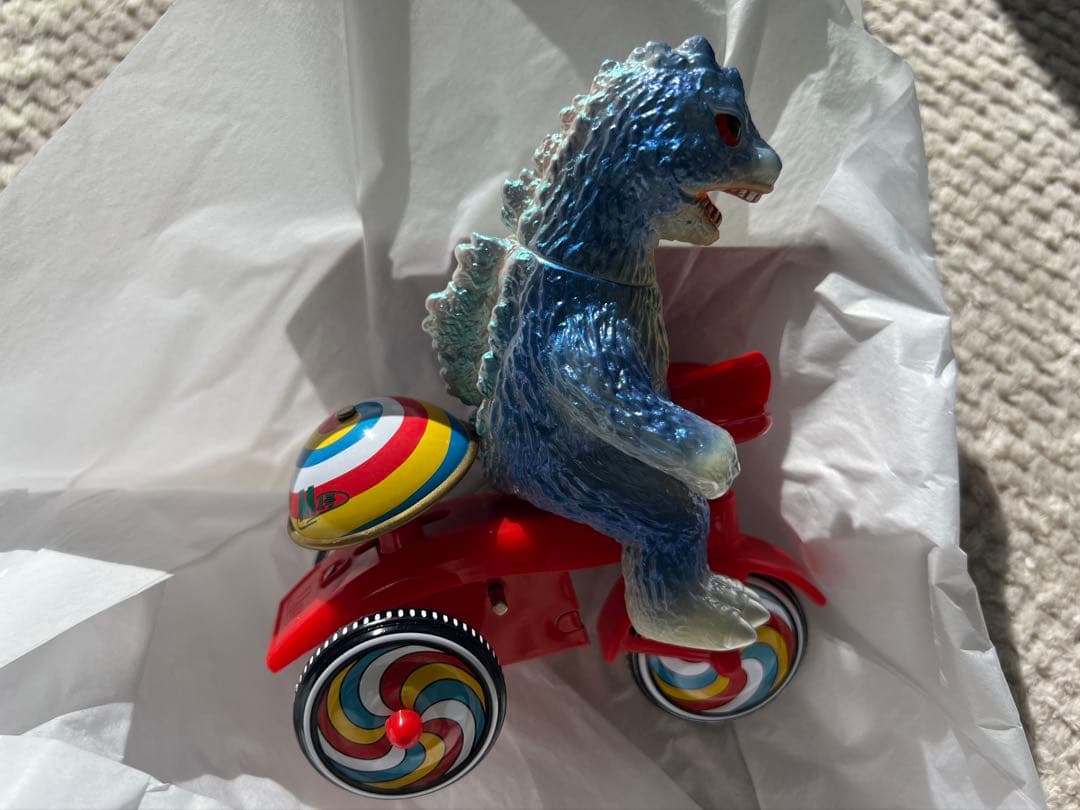 蓄光 ゴジラ三輪車 M1号 怪獣 ソフビ 新品未使用