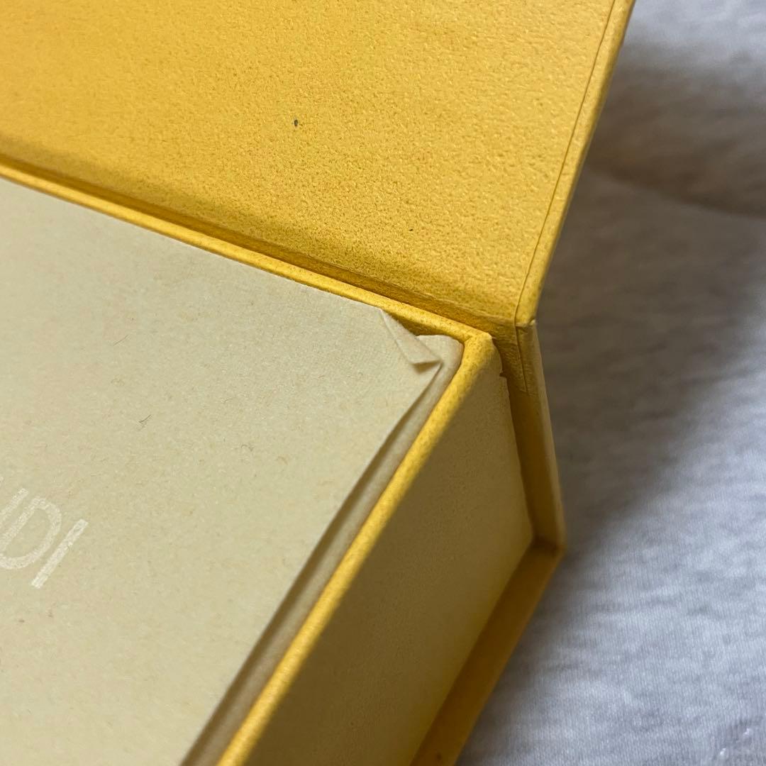 FENDI　ブローチ