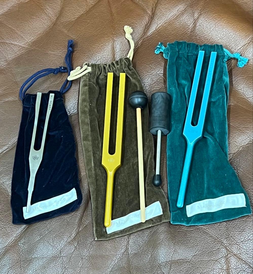 マドモアゼル愛　３本　クリアリングチューナー　美品　開運占い　瞑想楽器快眠