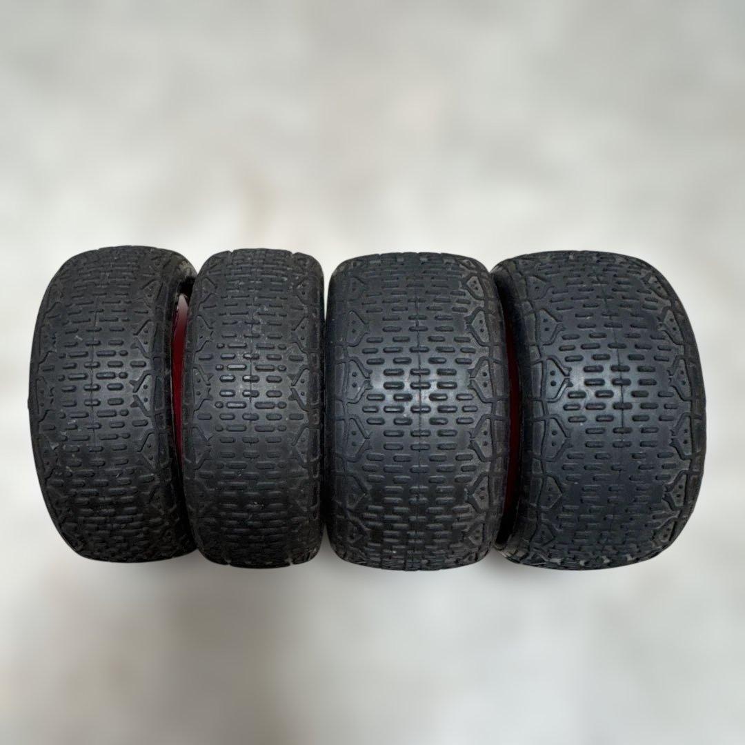 ヨコモ スーパードッグファイター YZ-870Cシャーシとオプションタイヤ2種