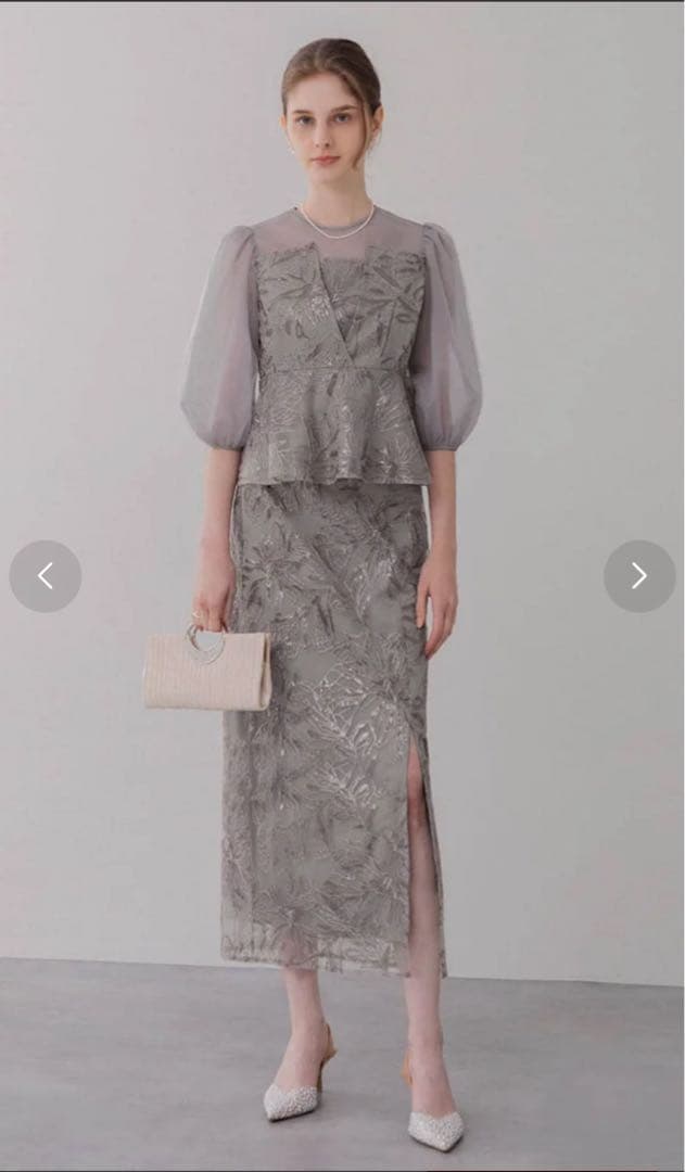 Leja（レジャ）♡シアーパフスリーブペプラムスパンコール花柄Iラインドレス