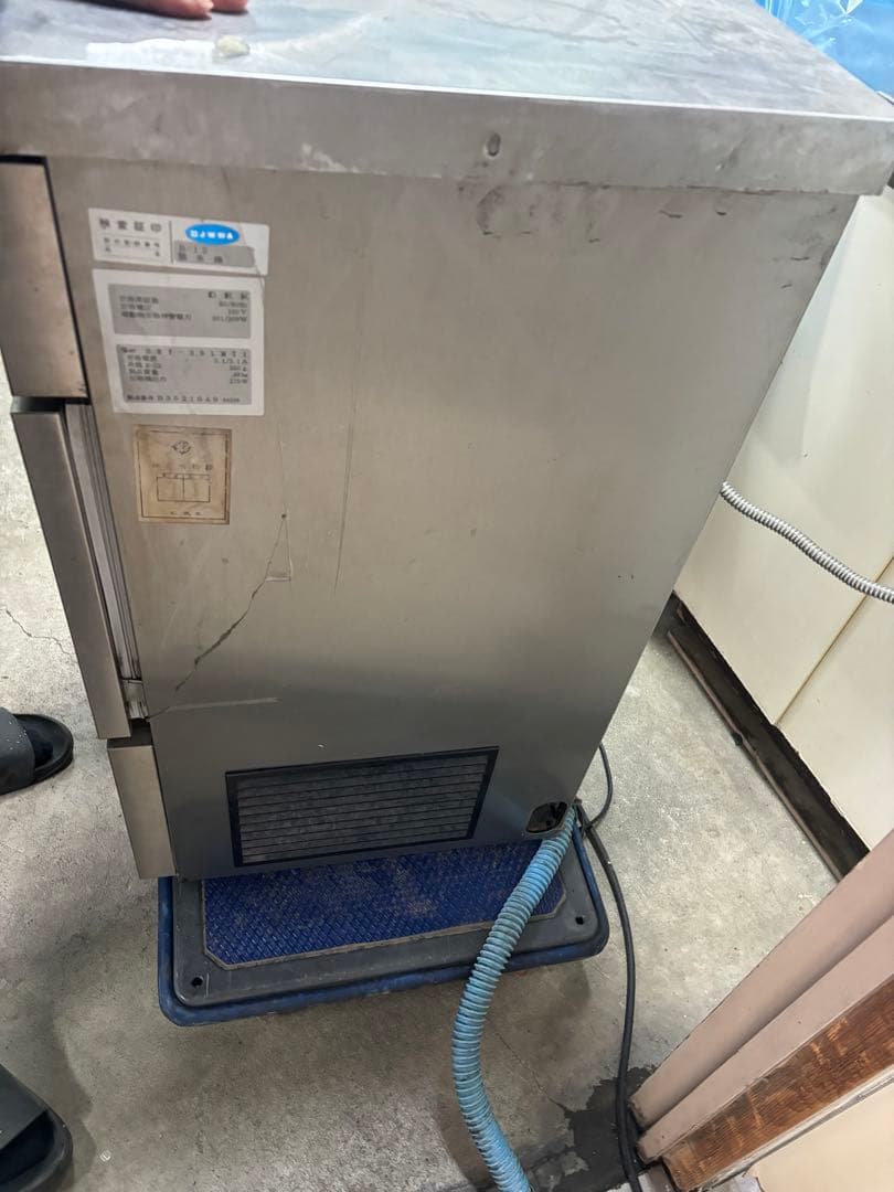 ダイワ　製氷機　DRI-LMT1