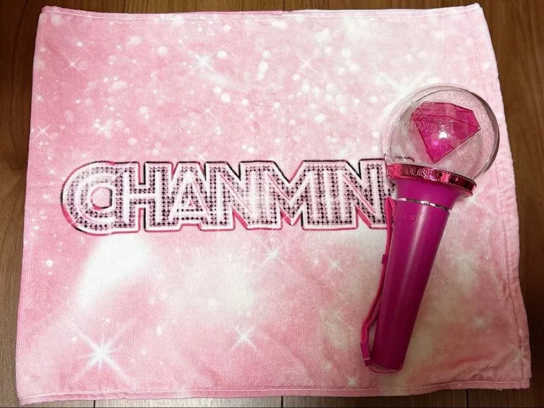 CHANMIN AOD3 DIAMOND LIGHTとタオル