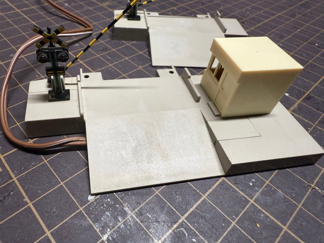 TOMIX TCS 自動踏切＋3灯式信号×2 ＋コンバーターボックスセット