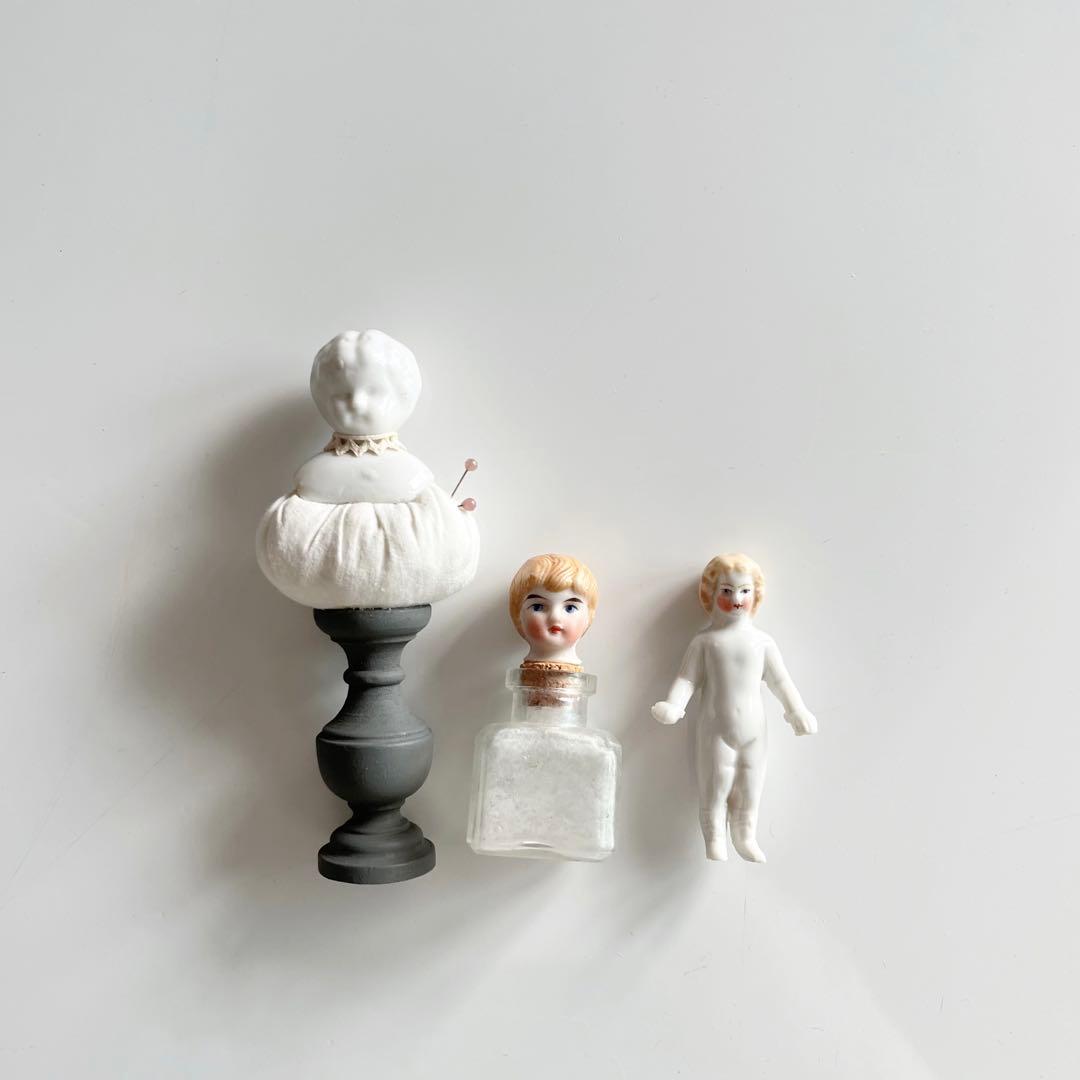 アンティークドールヘッドとガラス瓶セット