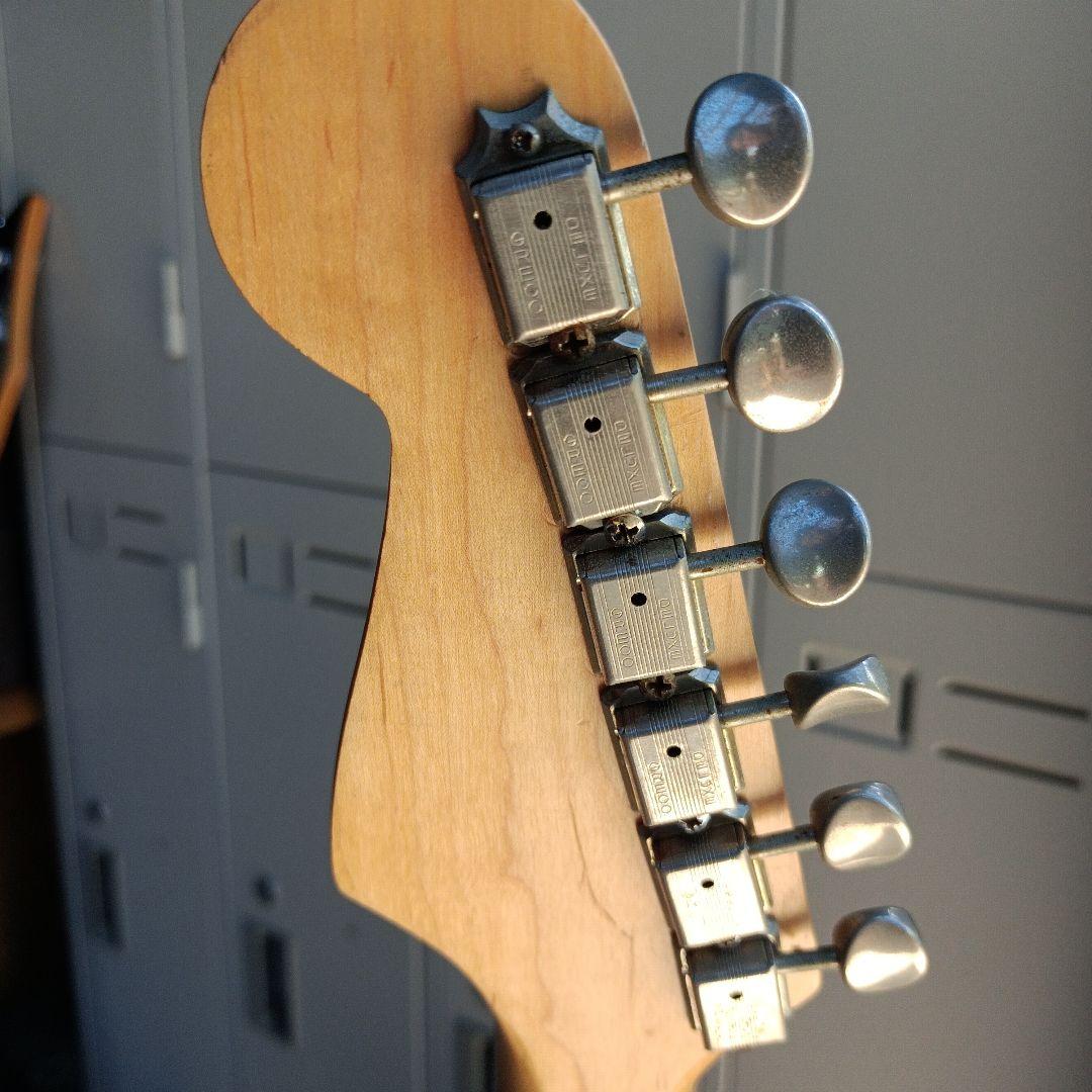 Fender stratocaster エレキギター