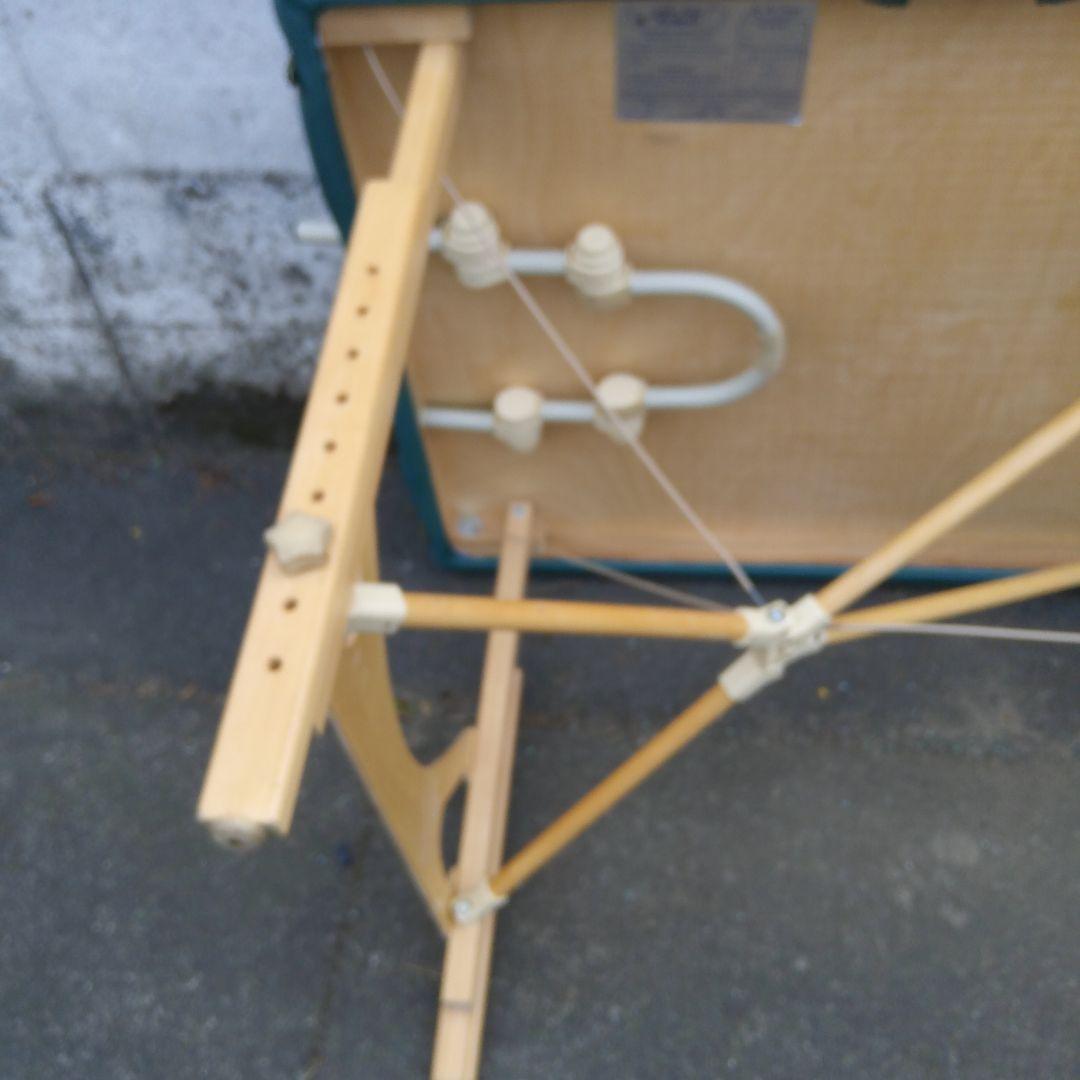 青い折りたたみベッド