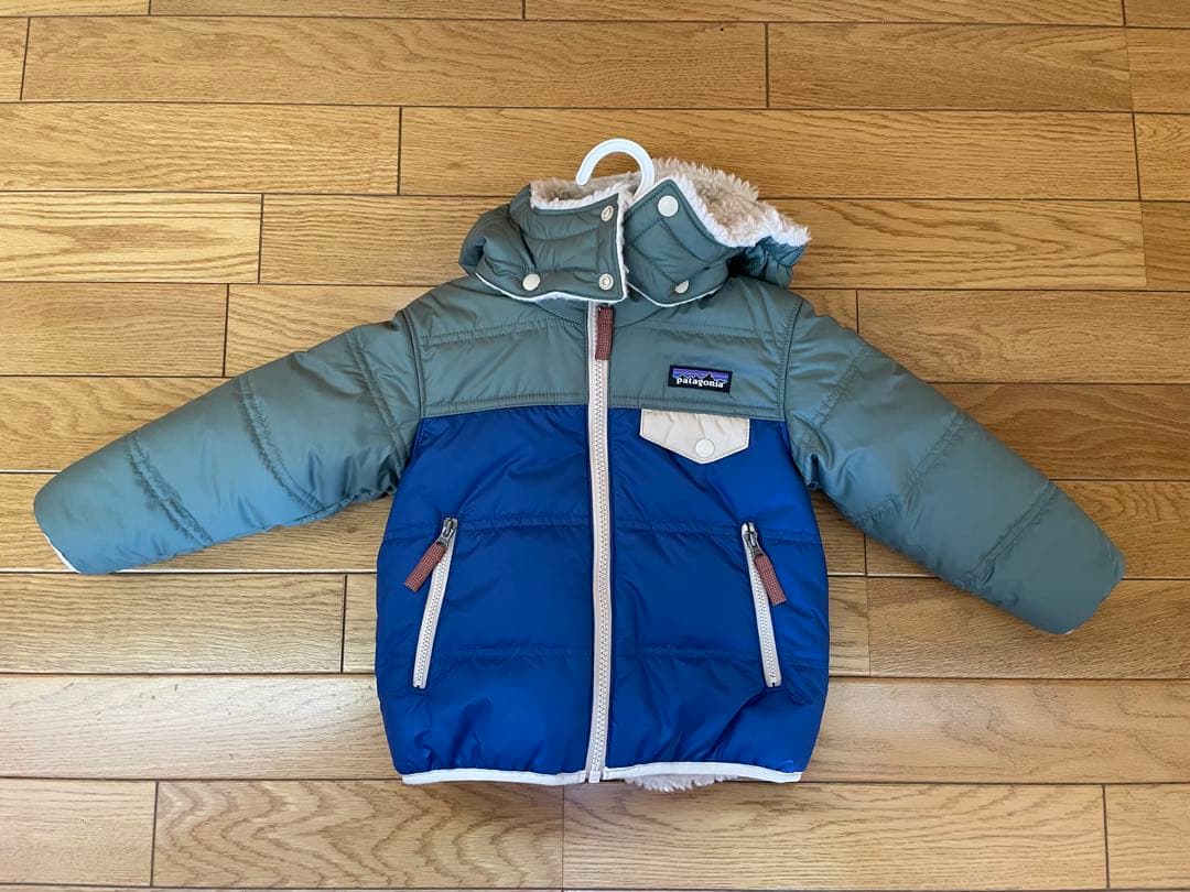 【新品・未着用】Patagonia 2T リバーシブルアウター
