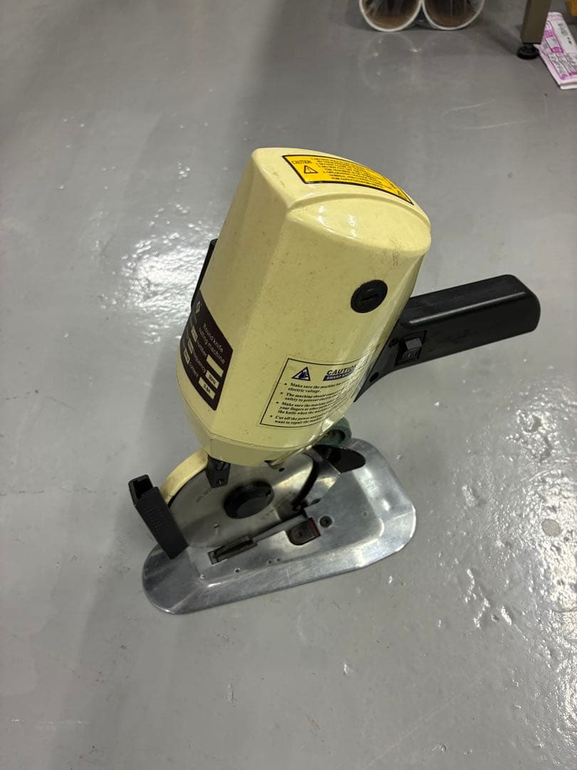 丸刃裁断機 100V 550W