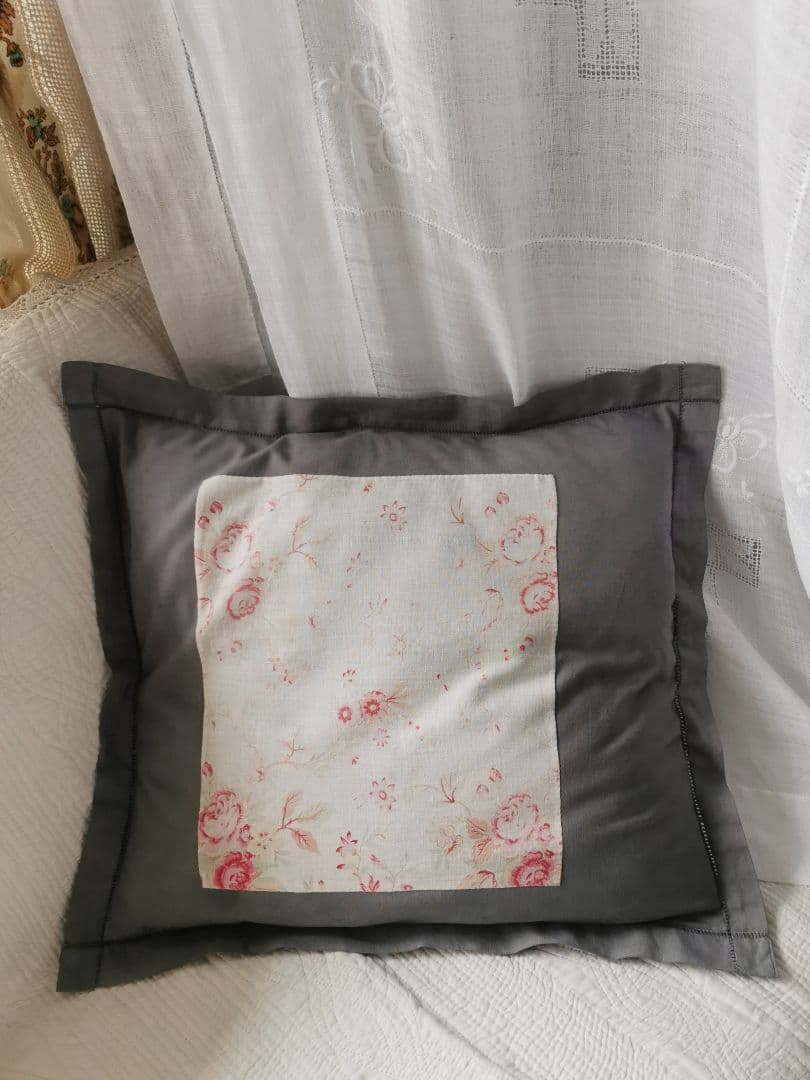 アンティーク フレンチ花柄薔薇ファブリックリネン ヘム刺繍グレークッションカバー