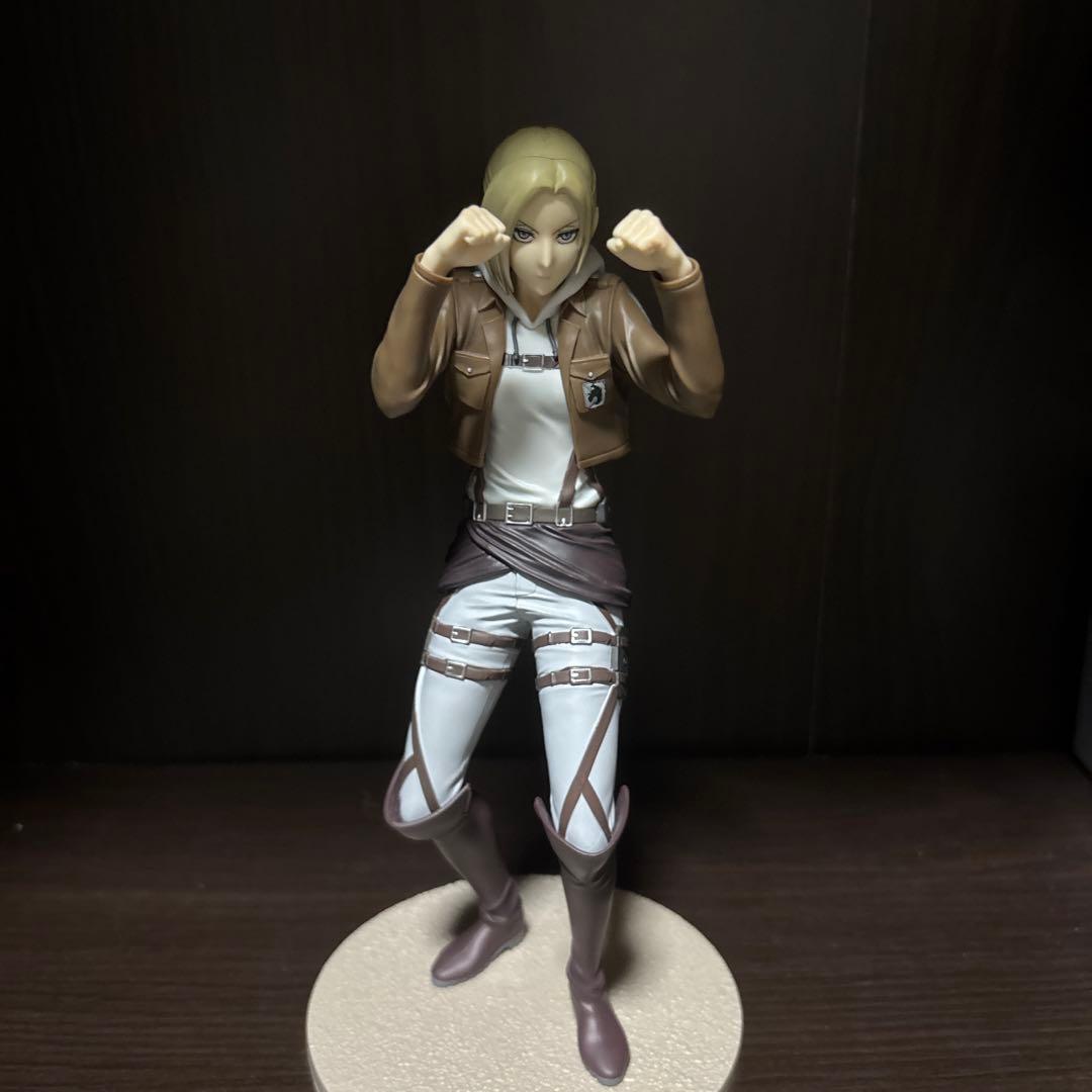 進撃の巨人　一番くじ　アニ　フィギュア