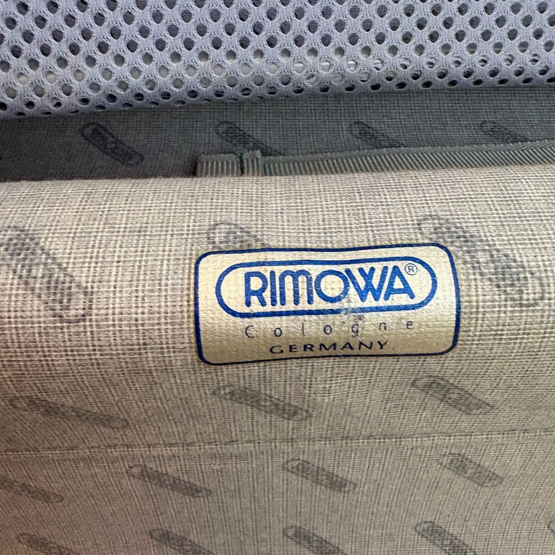 リモワ　サルサ　キャリーケース　104L