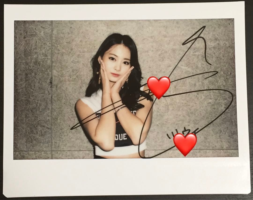 TWICE ツウィ　直筆サイン入りチェキ　ポラ