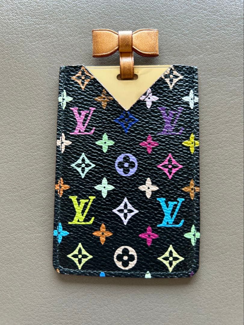 LOUIS VUITTON（ルイヴィトン）　コンパクト　ミラー　手鏡
