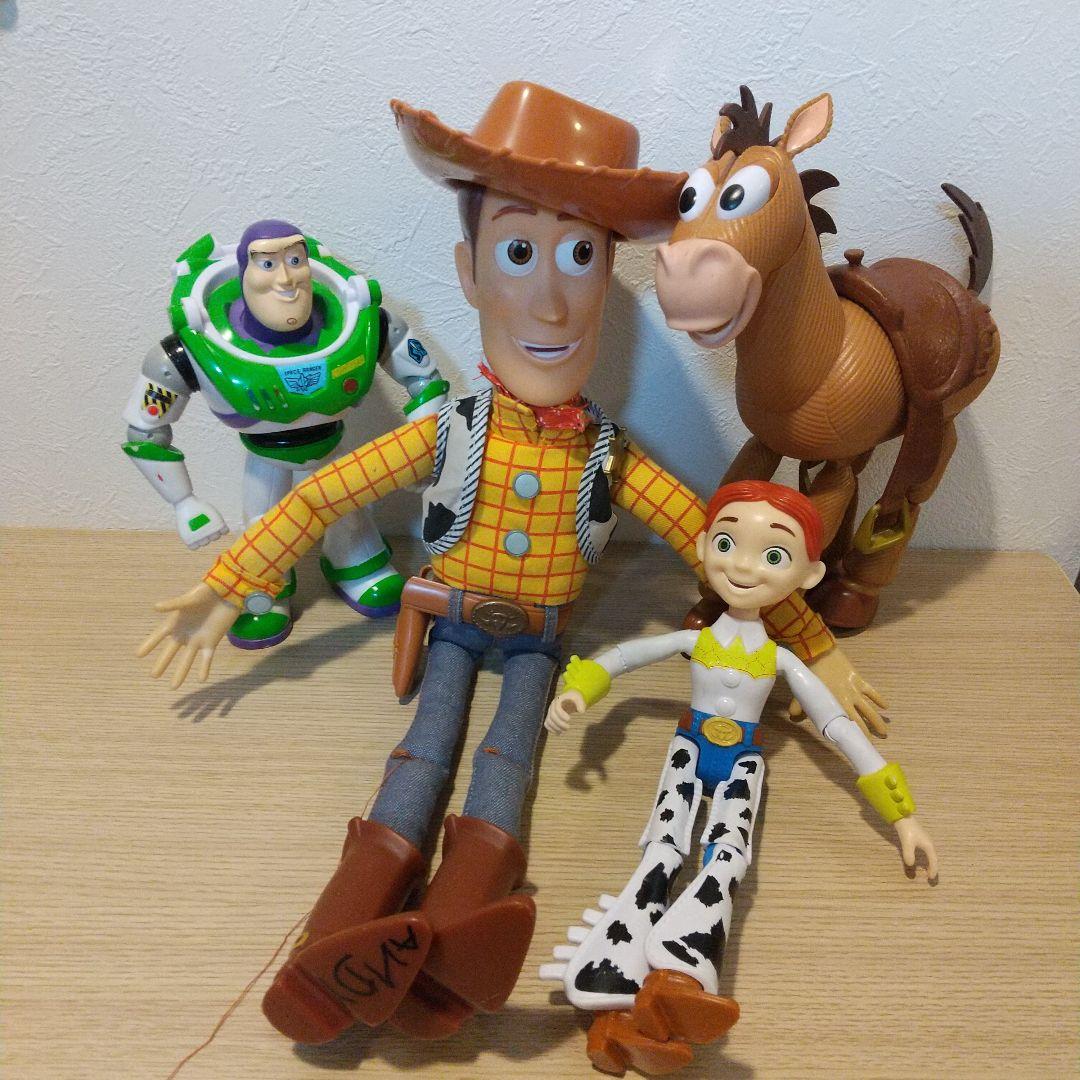 ディズニー　トイストーリー　フィギュア