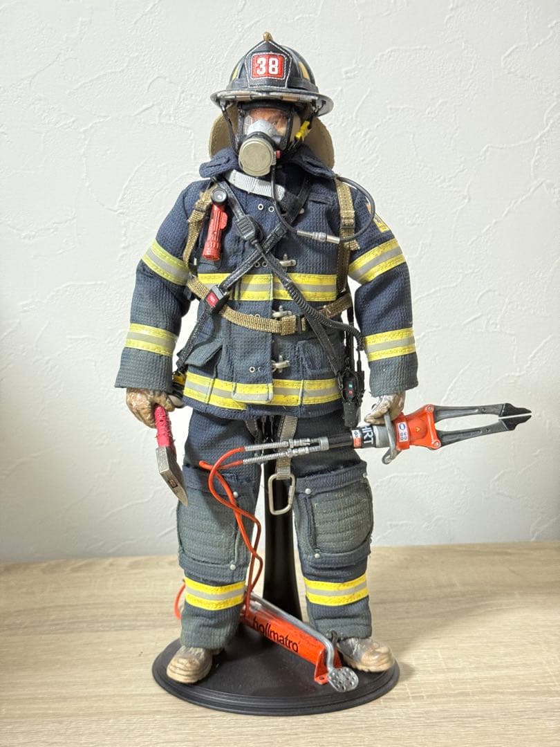 希少 1/6 フィギュア 消防隊員 バックドラフト ミリタリー ホットトイズ