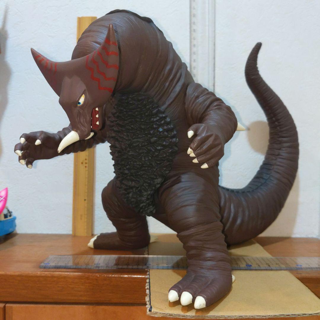 2007バンプレスト 非売品 超特大怪獣ソフビ【ゴモラ】ウルトラ怪獣