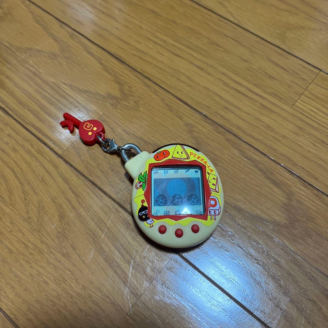 ふぁみりーイロイロ たまごっちプラス　ピザーラくんとトッピングス