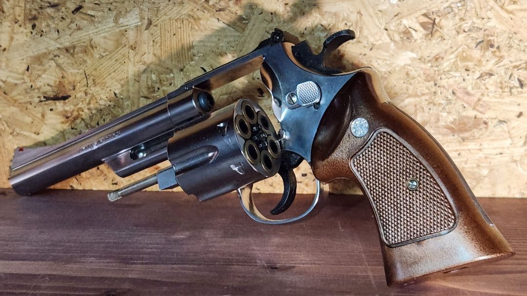 く*じ様 マルシン　ガスガン　旧型　S&W　M29　6インチ　黒銀2挺セット　金