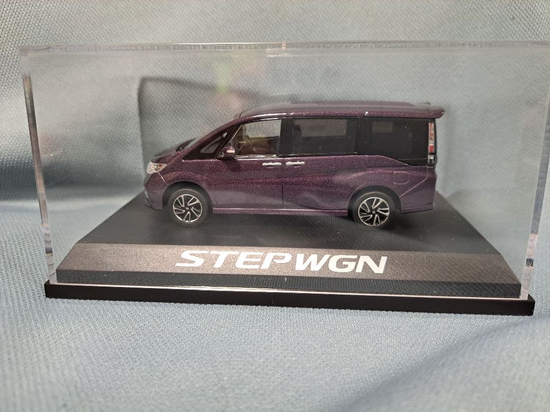 ステップワゴン 1/43 ミニカー