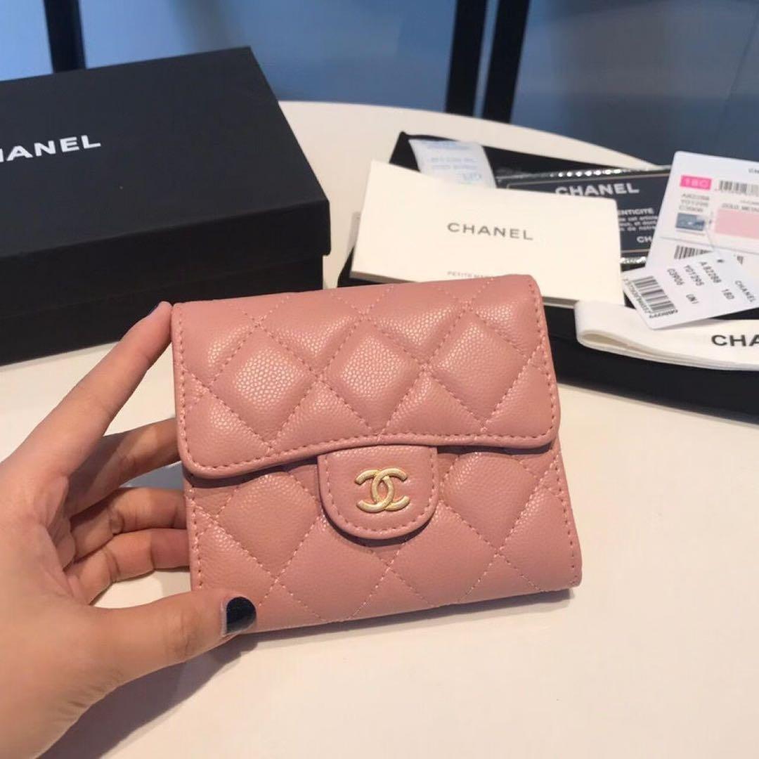 CHANEL 三つ折りウォレット