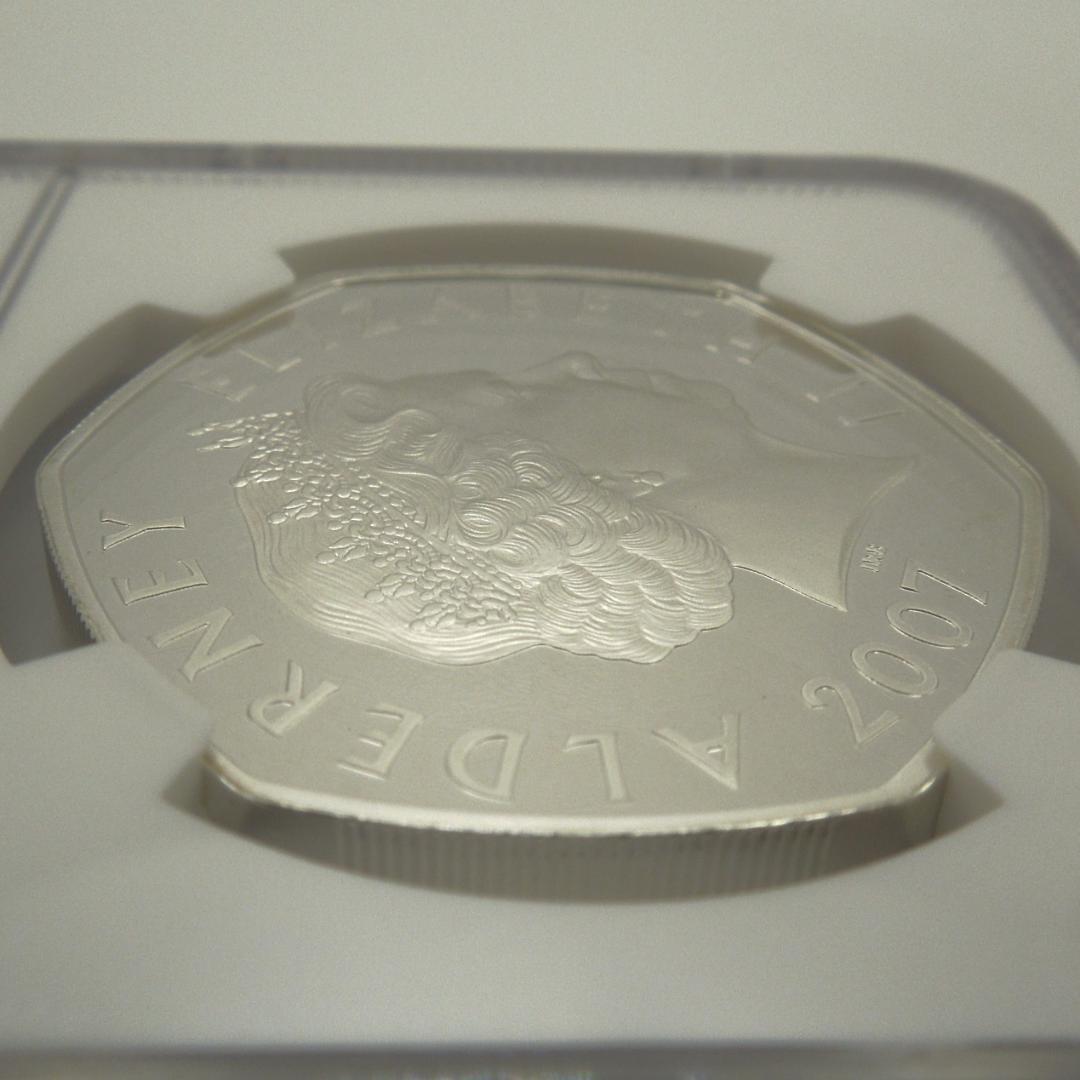 2007年 エリザベス女王結婚60周年 5ポンド 銀貨 NGC PF68UC