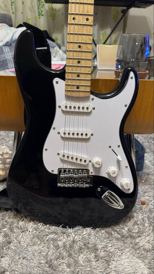 Squier Stratocaster ブラック