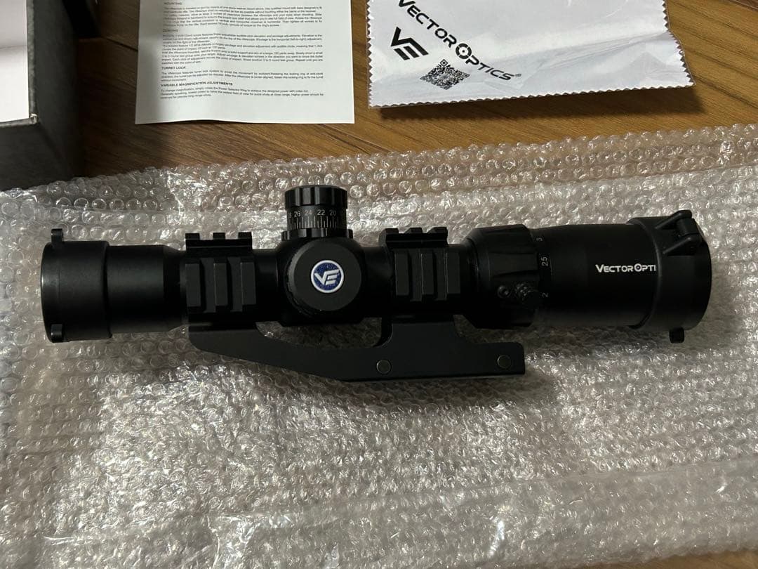 ほぼ未使用 ベクターオプティクス ライフルスコープ Mustang 1-4x30