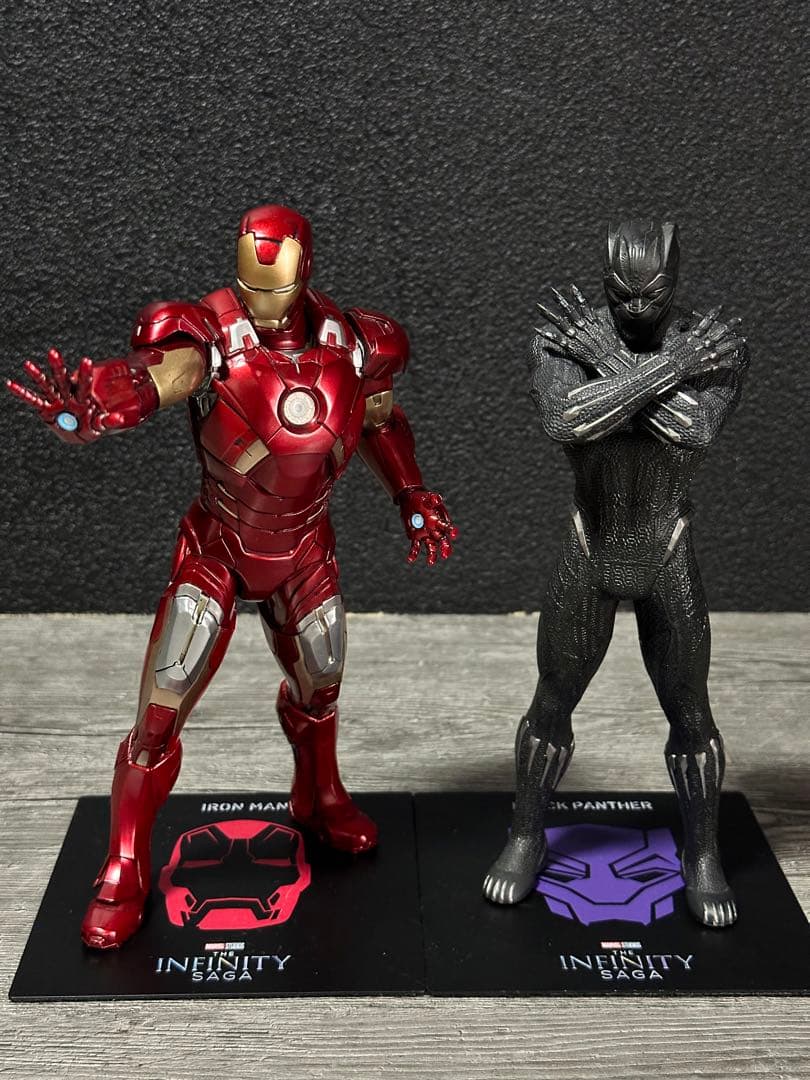インフィニティサーガ　アイアンマン　ブラックパンサー　フィギュア