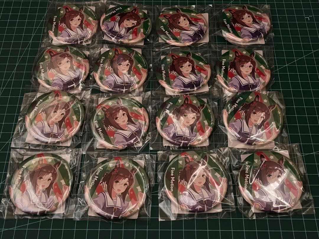ウマ娘 ファインモーション 公式缶バッジ 制服ver 16個セット