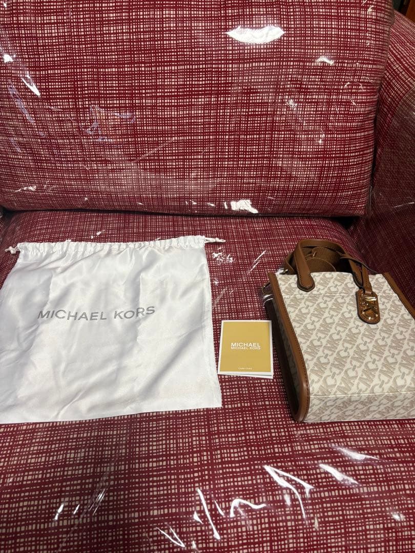 MICHAELKORS GIGI ホワイト シグネチャーロゴ ショルダーバッグ