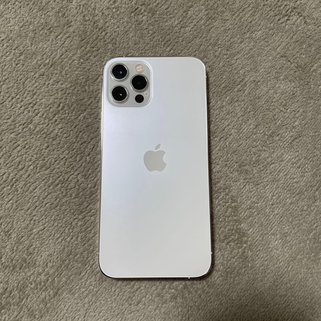ゆみ iPhone12 Pro シルバー 本体